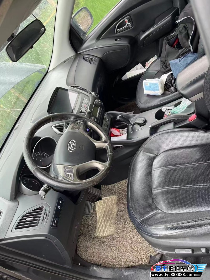 13年现代ix35SUV抵押车出售