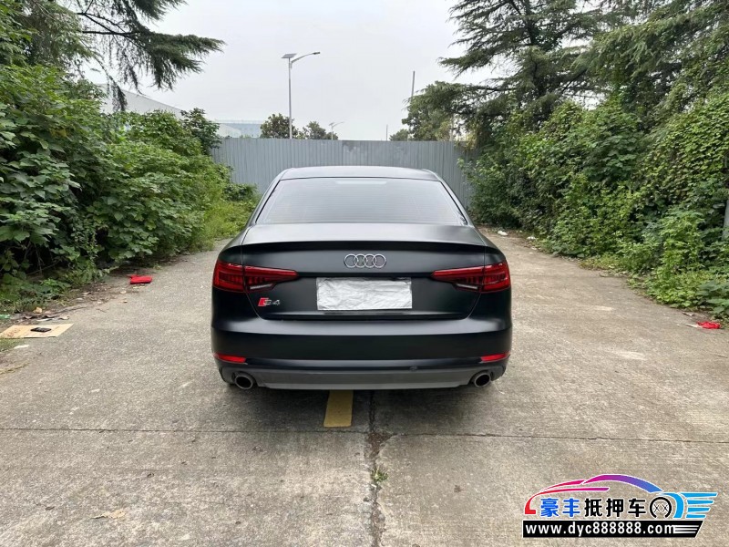 17年奥迪A4轿车抵押车出售