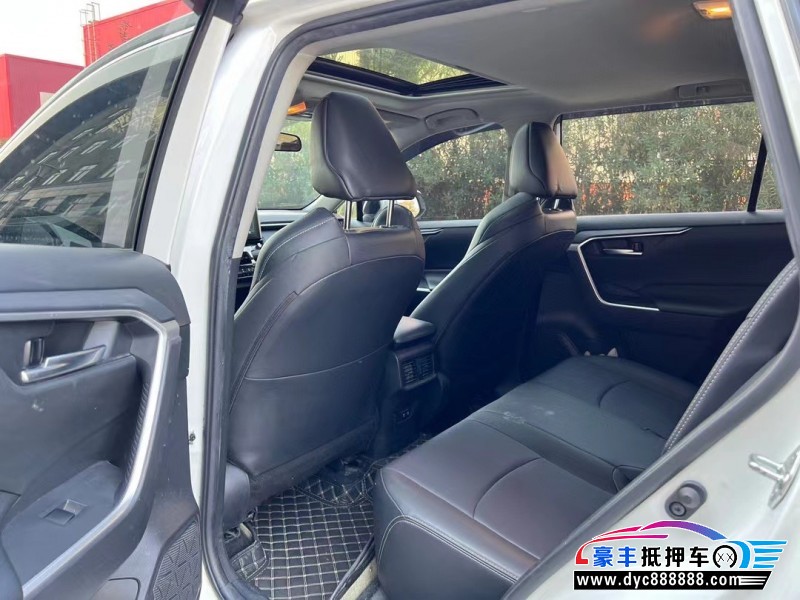 20年丰田威兰达轿车抵押车出售