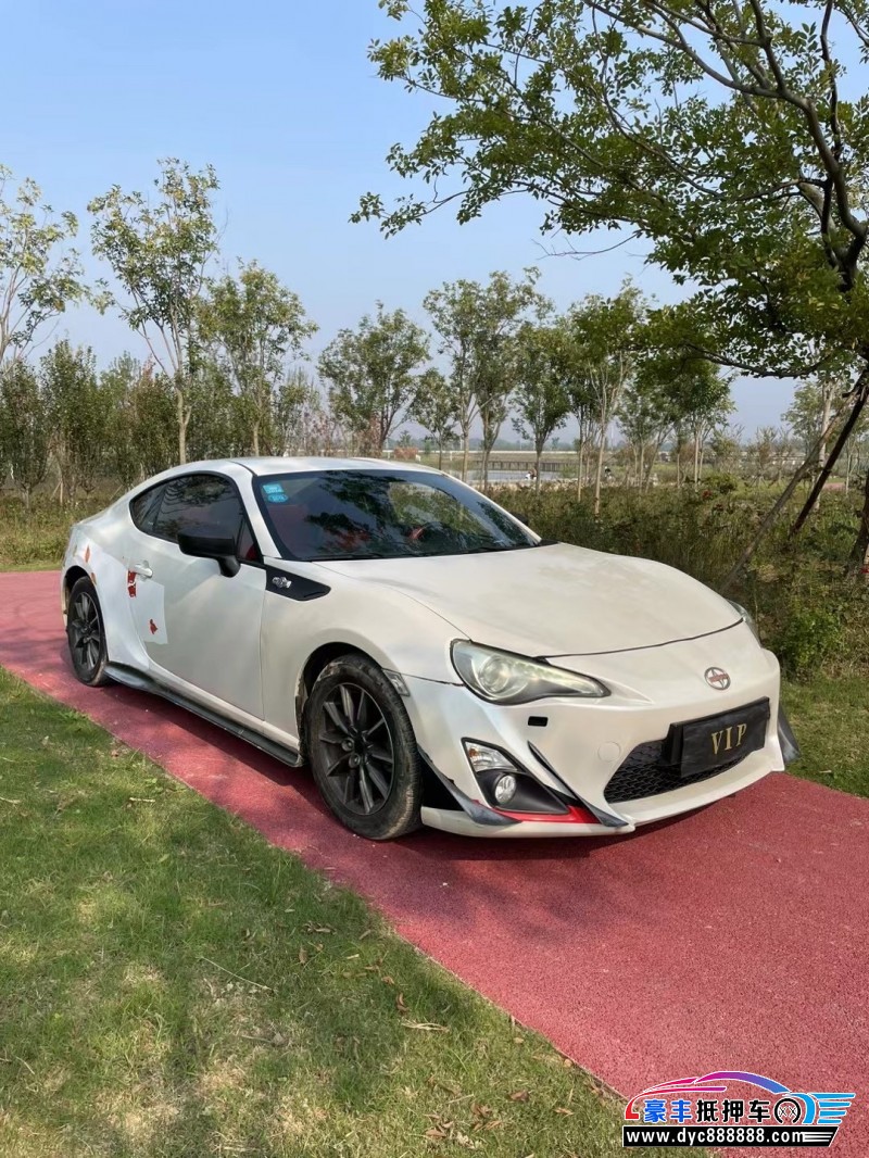 14年丰田86轿车抵押车出售