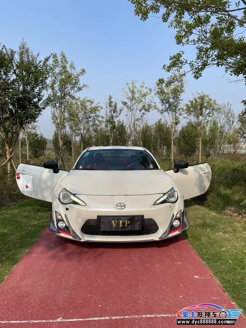 14年丰田86轿车抵押车出售