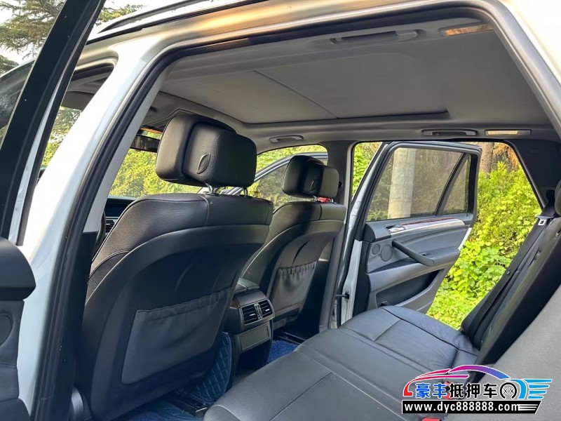 13年宝马X5轿车抵押车出售