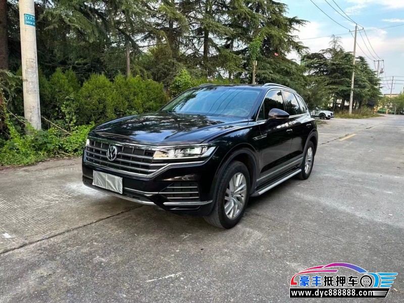 20年大众途锐轿车抵押车出售