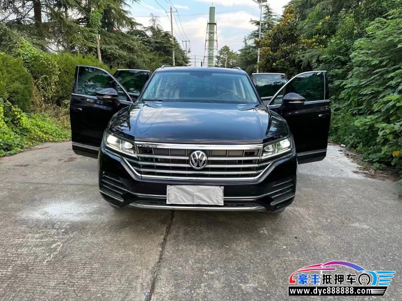 20年大众途锐轿车抵押车出售