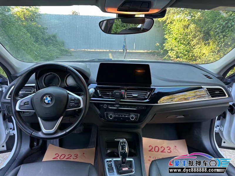 21年宝马1系轿车抵押车出售