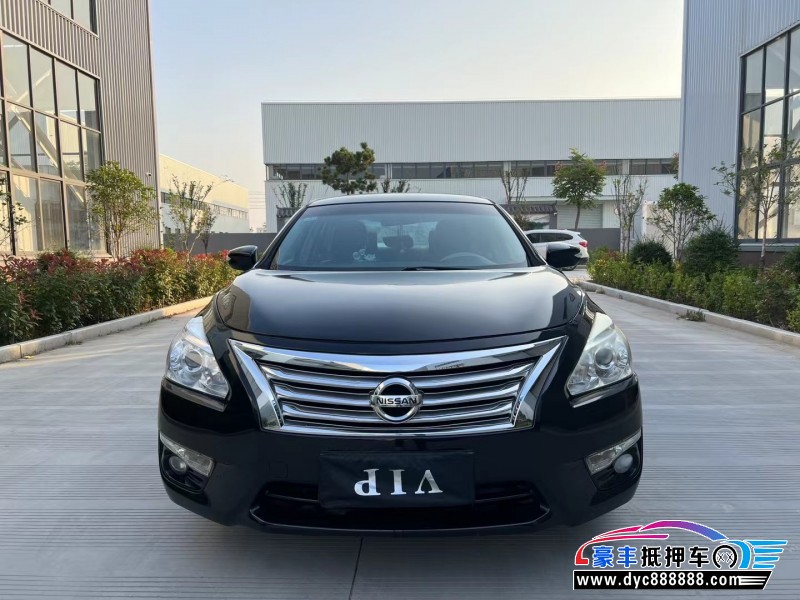 15年日产天籁轿车抵押车出售