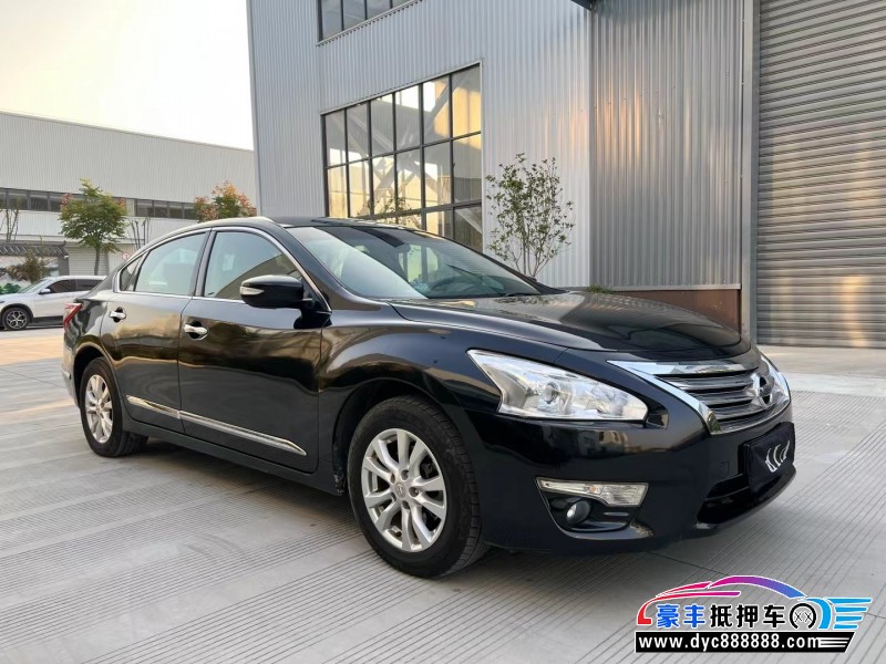 15年日产天籁轿车抵押车出售