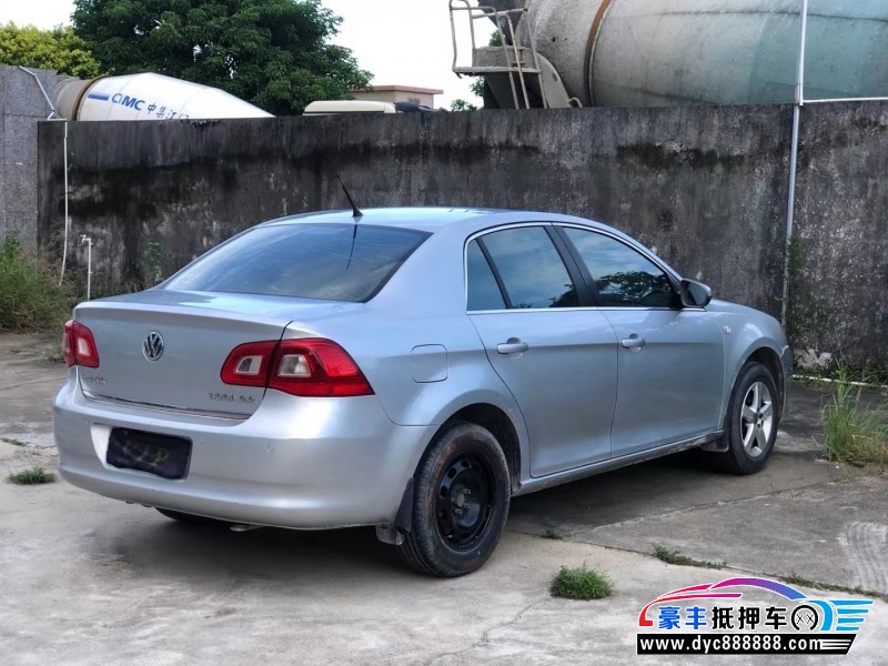 10年大众宝来轿车抵押车出售