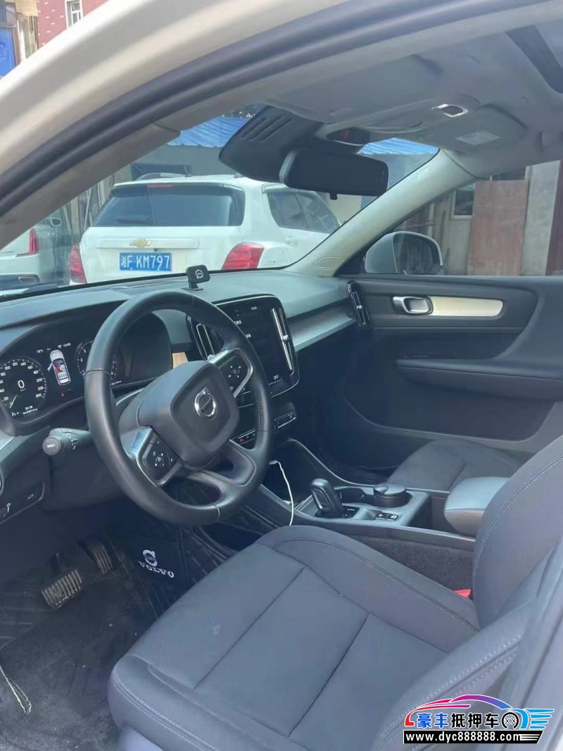 21年沃尔沃XC40轿车抵押车出售