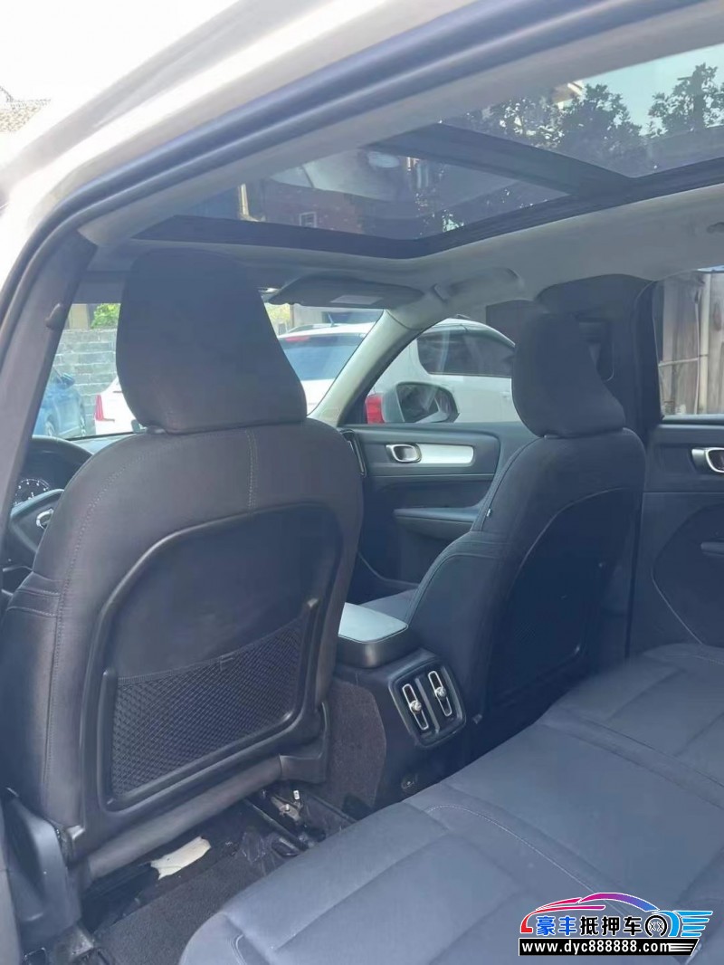 21年沃尔沃XC40轿车抵押车出售