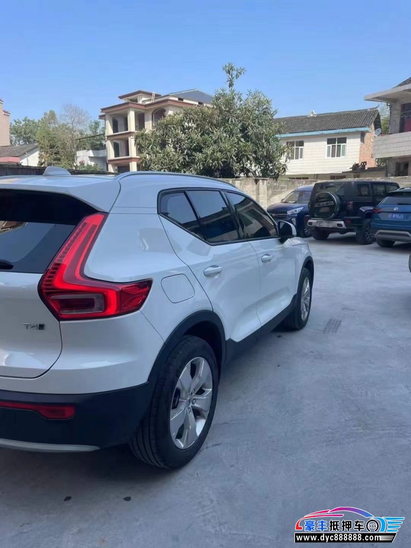 21年沃尔沃XC40轿车抵押车出售