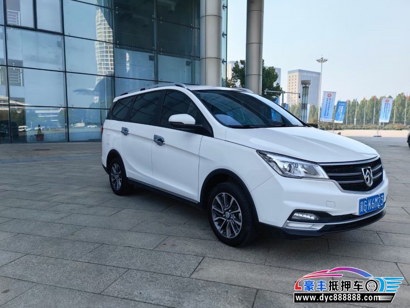 22年宝骏730轿车抵押车出售