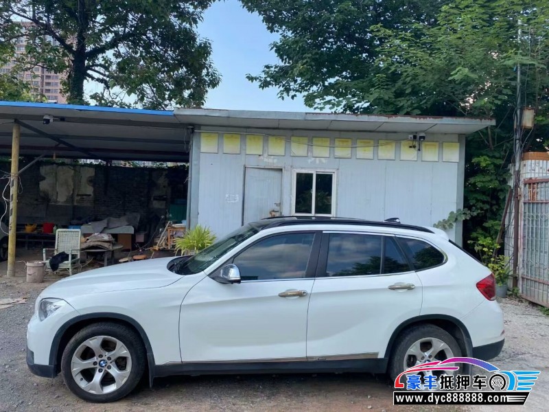 13年宝马X1轿车抵押车出售