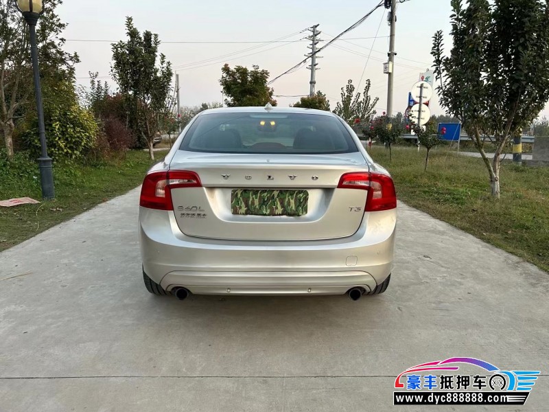 18年沃尔沃S60轿车抵押车出售