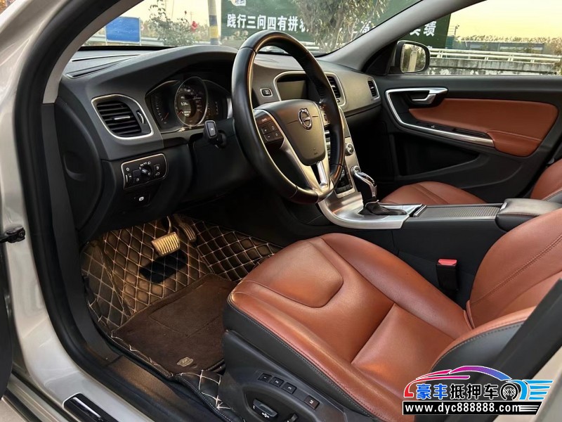18年沃尔沃S60轿车抵押车出售