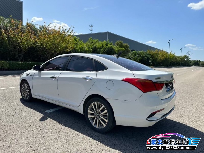 17年现代名图轿车抵押车出售