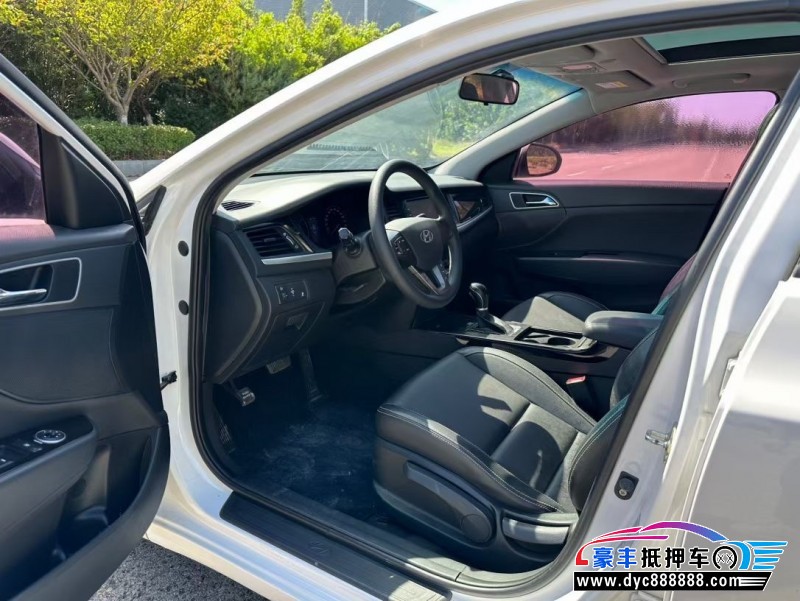 17年现代名图轿车抵押车出售