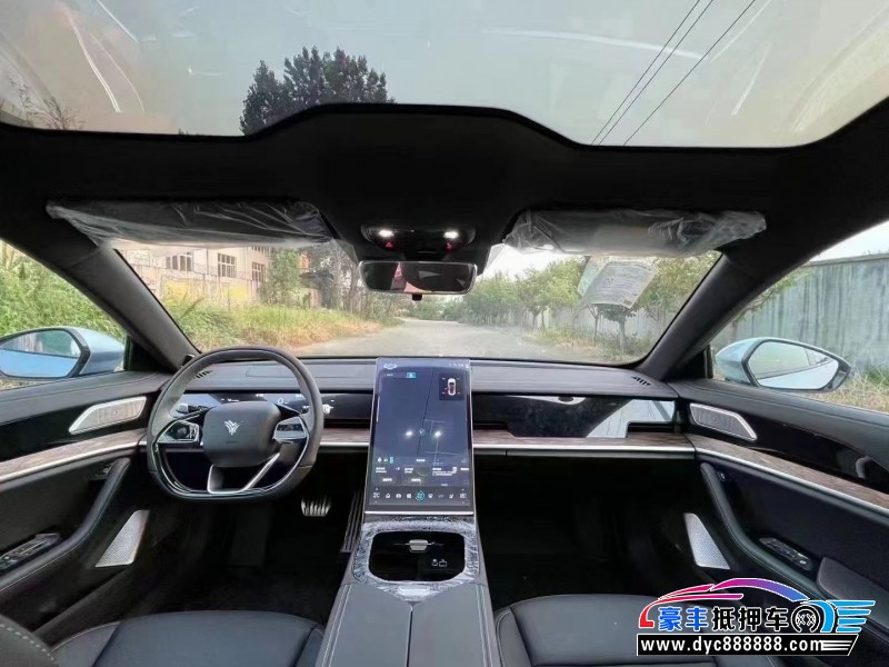 23年哪吒S轿车抵押车出售