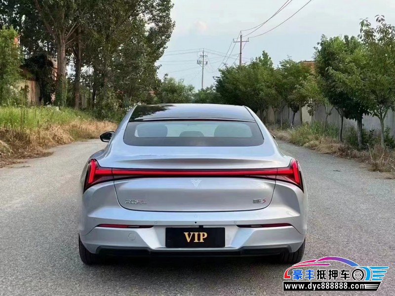 23年哪吒S轿车抵押车出售