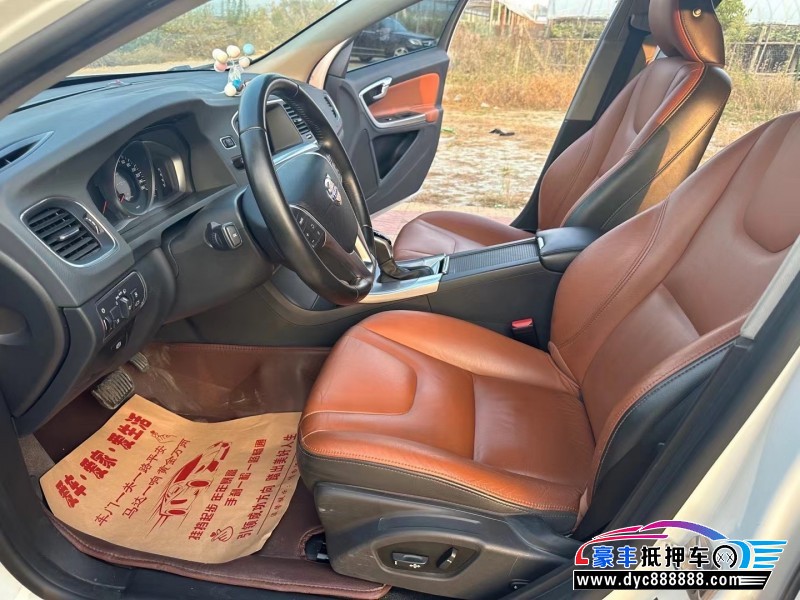 17年沃尔沃S60轿车抵押车出售