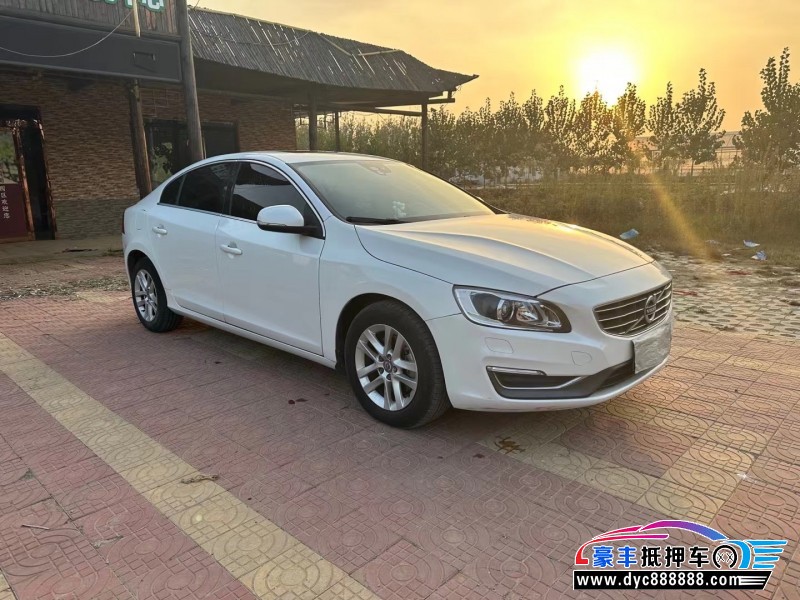 17年沃尔沃S60轿车抵押车出售