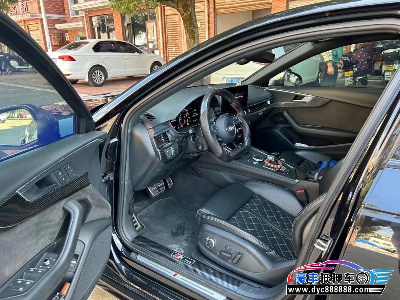 18年奥迪S4轿车抵押车出售