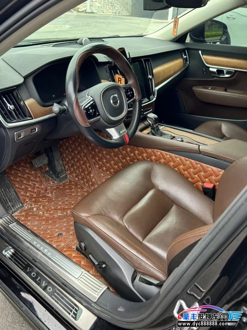 19年沃尔沃S90轿车抵押车出售
