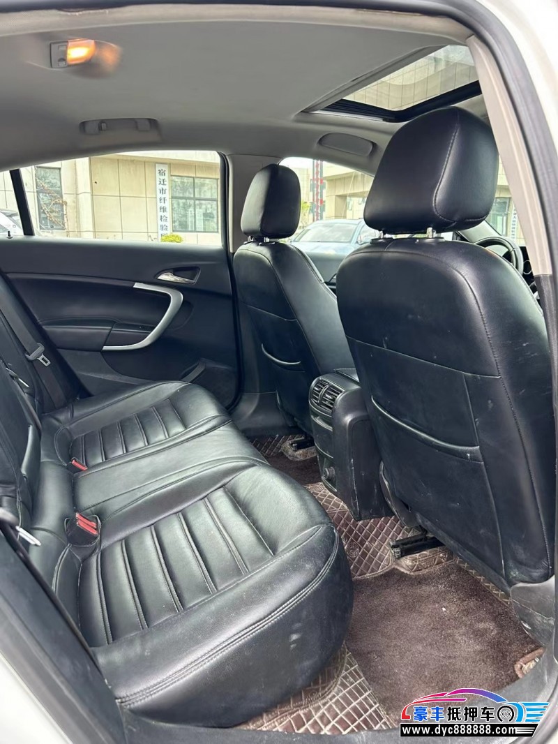 16年别克君威轿车抵押车出售