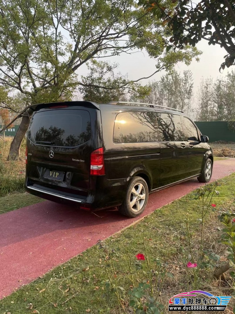 19年奔驰威霆轿车抵押车出售