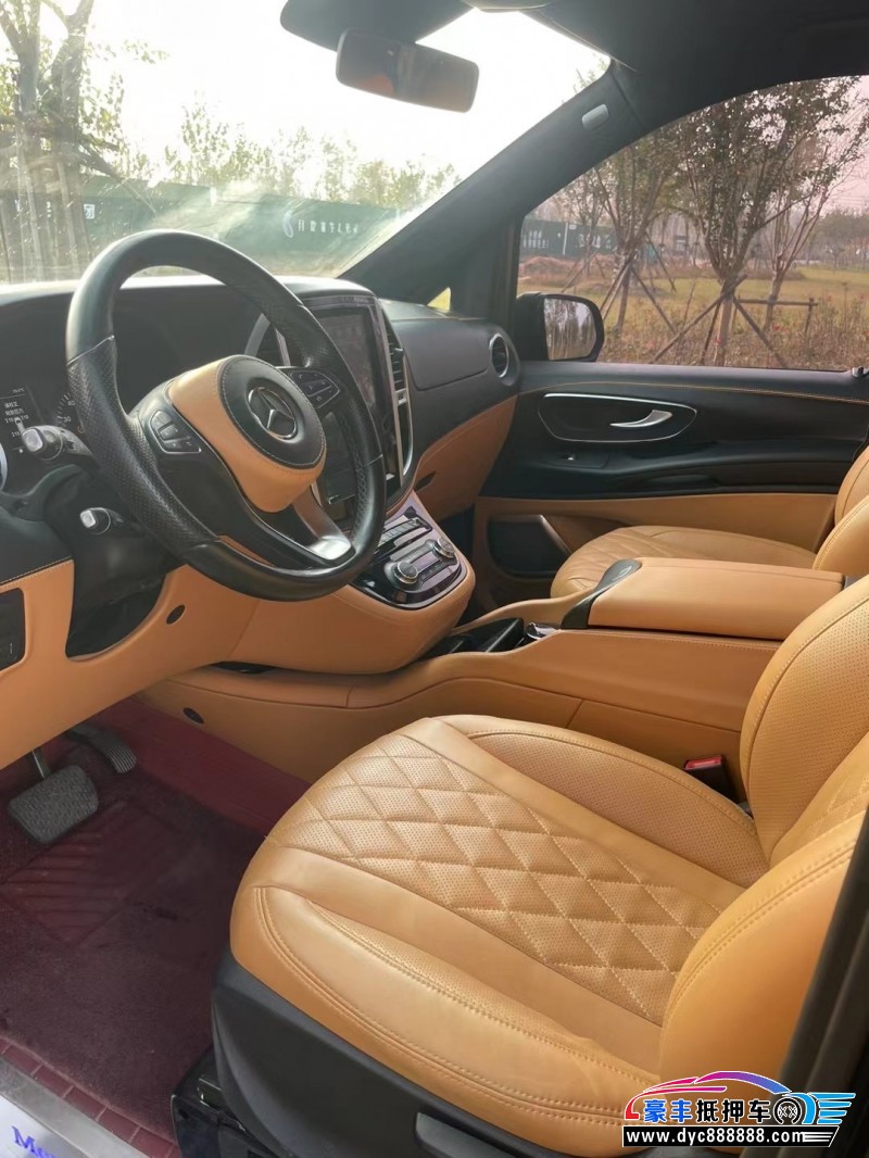 19年奔驰威霆轿车抵押车出售