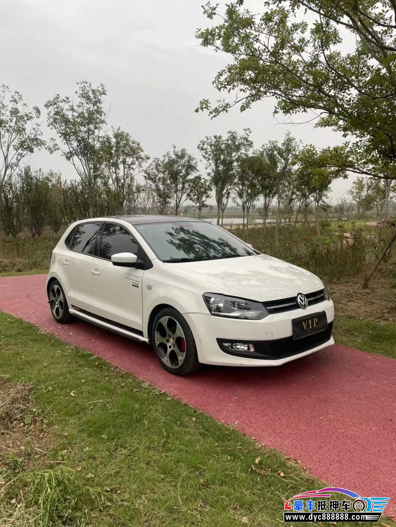 13年大众polo轿车抵押车出售