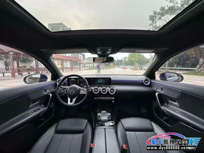 20年奔驰A轿车抵押车出售