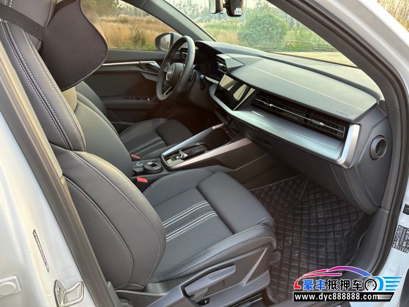 23年奥迪A3轿车抵押车出售