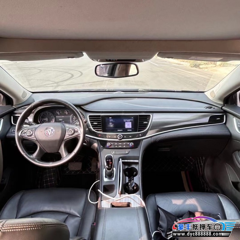 20年别克君越轿车抵押车出售