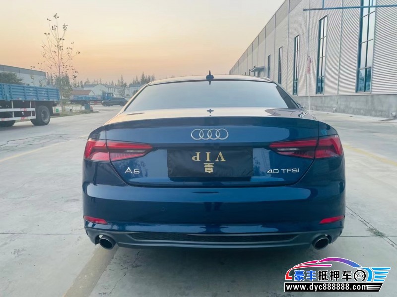 17年奥迪A5轿车抵押车出售