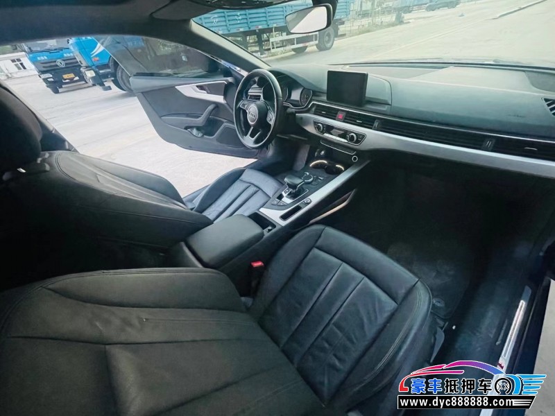 17年奥迪A5轿车抵押车出售