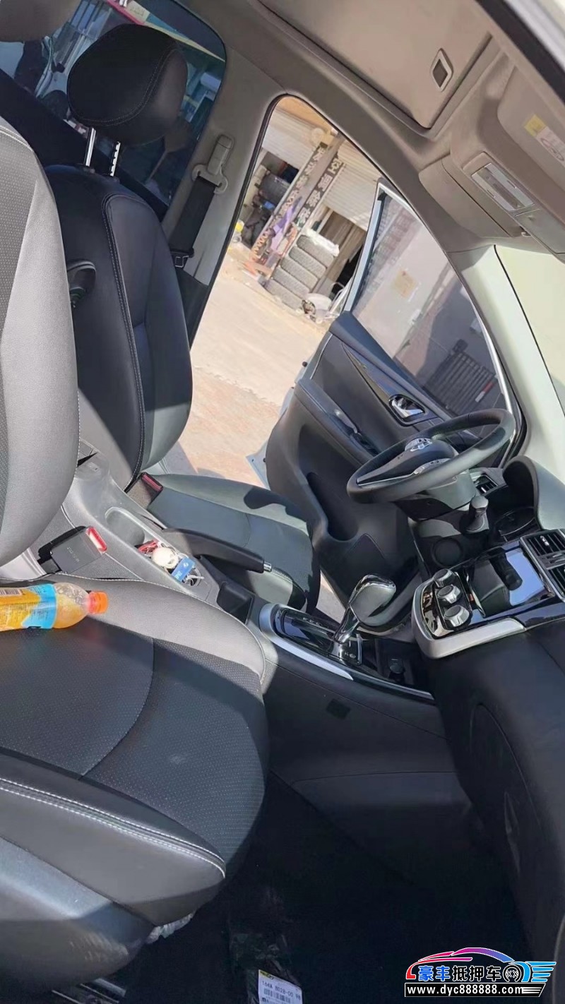 22年日产骐达轿车抵押车出售