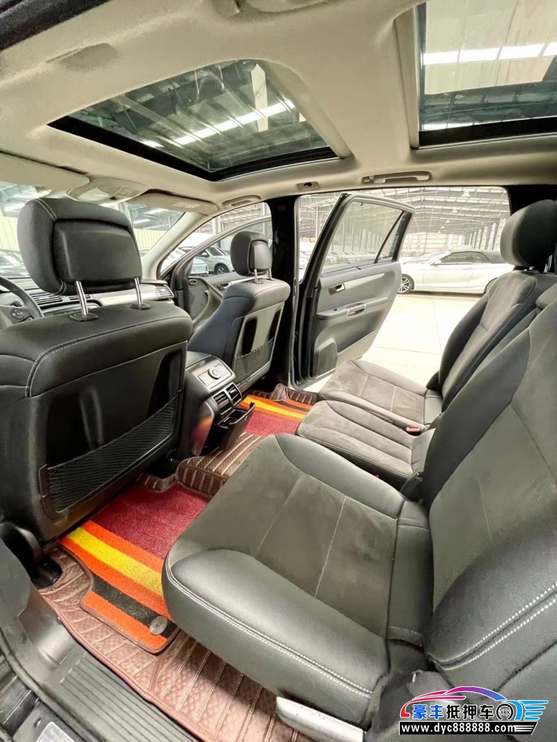 15年奔驰RMPV抵押车出售