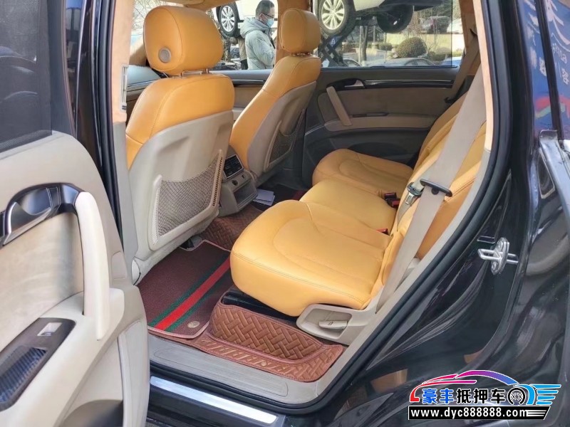 12年奥迪Q7轿车抵押车出售