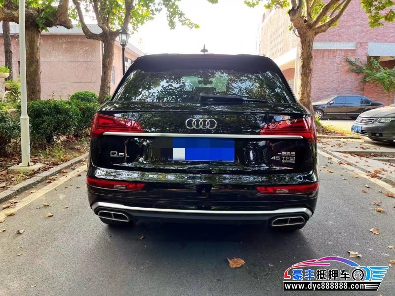22年奥迪Q5轿车抵押车出售