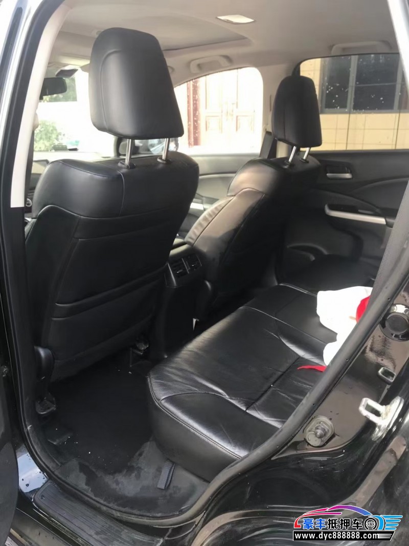 13年本田CR-V轿车抵押车出售