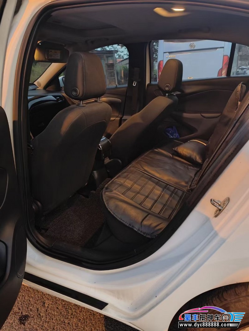 19年别克凯越轿车抵押车出售