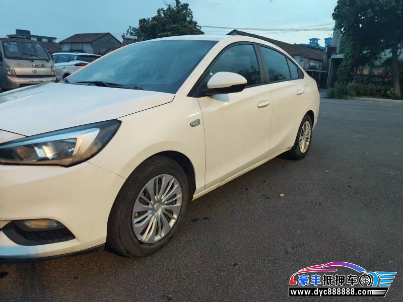 19年别克凯越轿车抵押车出售