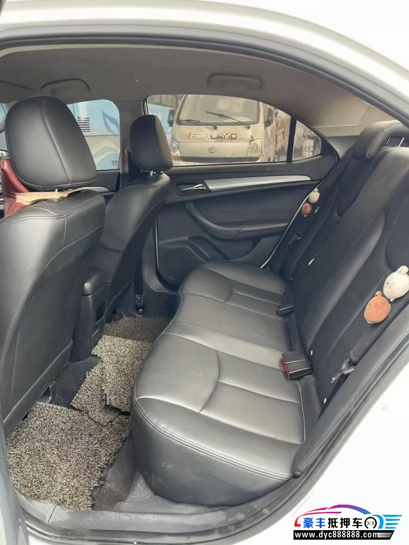 18年荣威360轿车抵押车出售