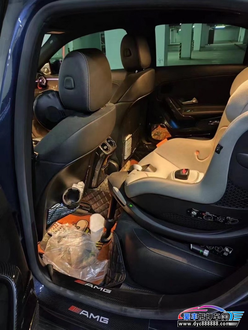 20年奔驰A轿车抵押车出售