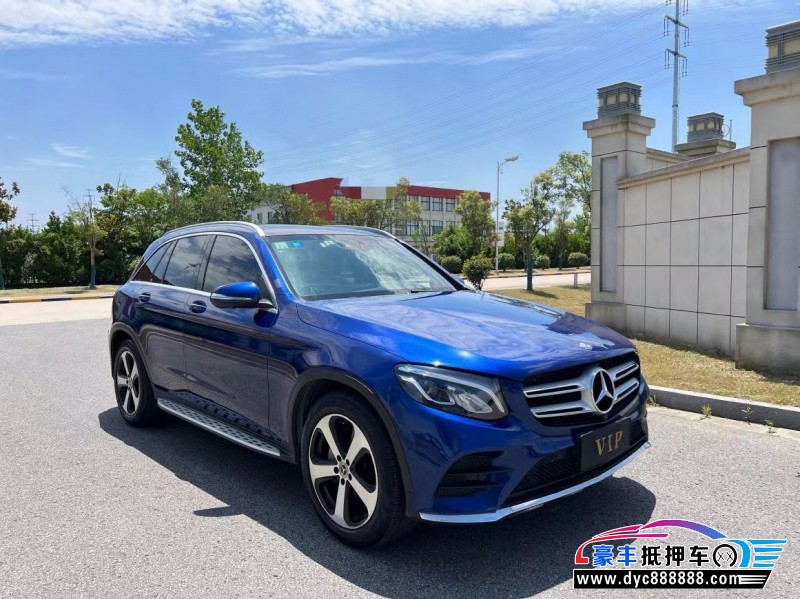 18年奔驰GLC轿车抵押车出售