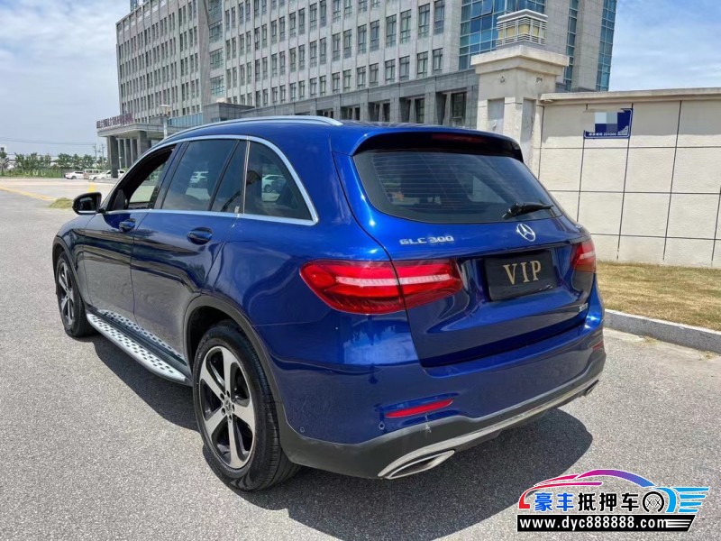 18年奔驰GLC轿车抵押车出售