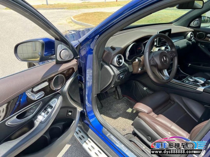 18年奔驰GLC轿车抵押车出售