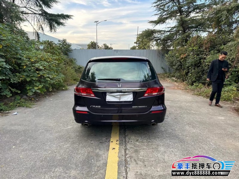 12年本田奥德赛轿车抵押车出售
