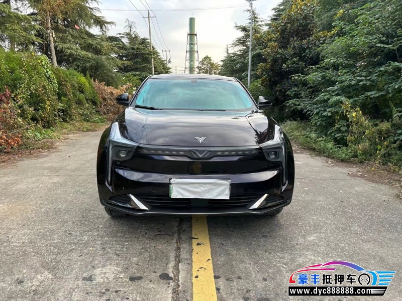 23年哪吒USUV抵押车出售